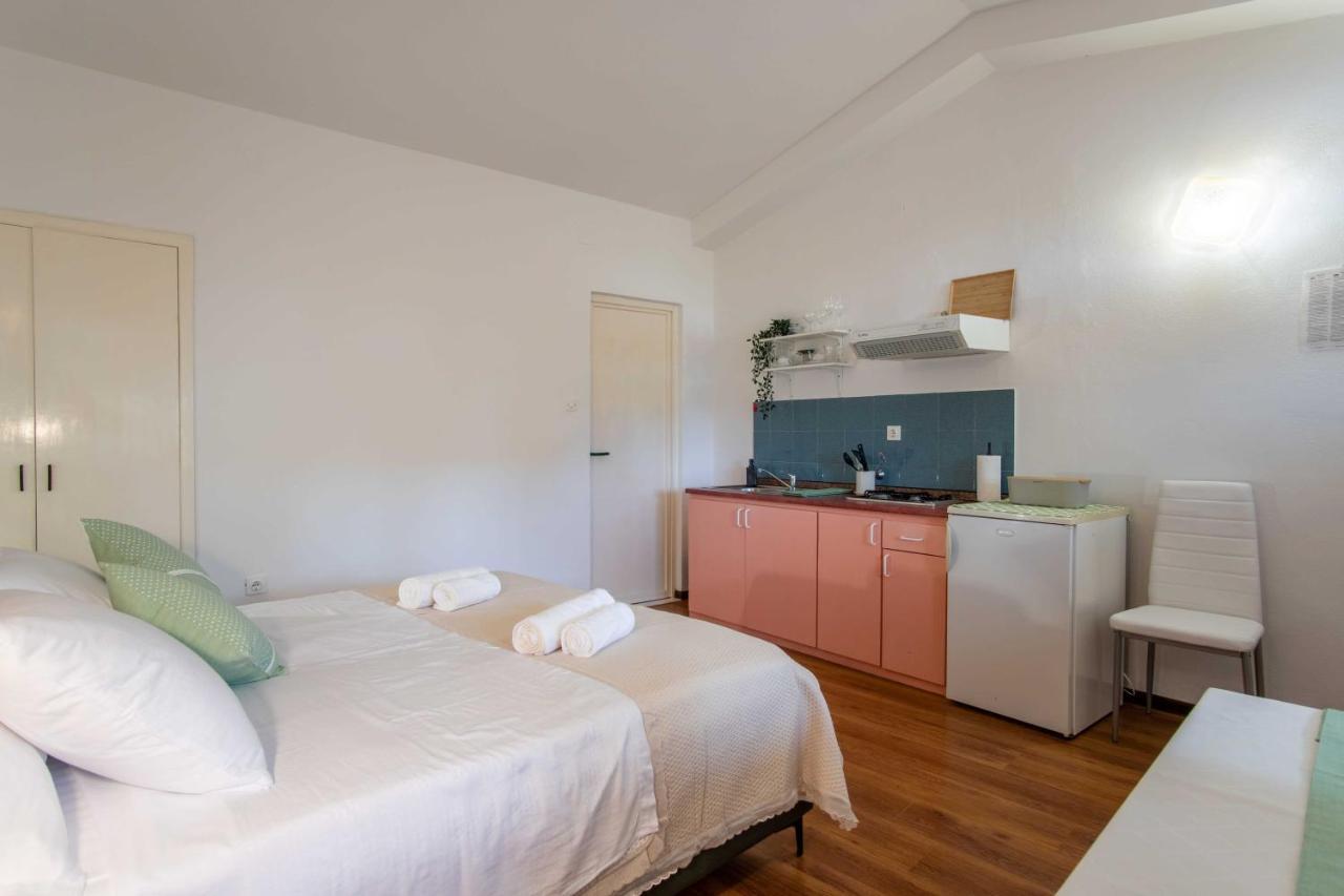 Ostaric Apartment Mandre Exterior foto