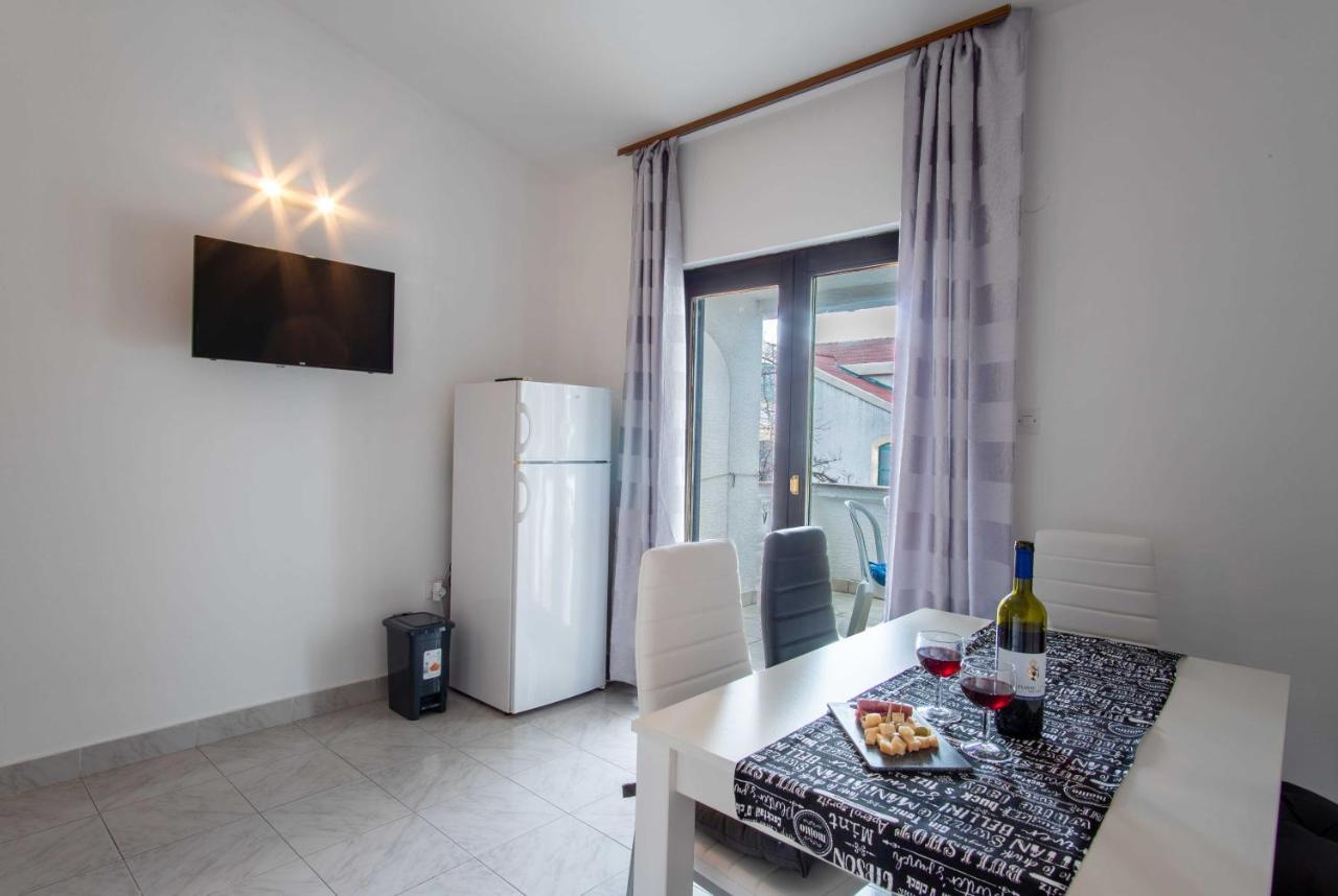 Ostaric Apartment Mandre Exterior foto