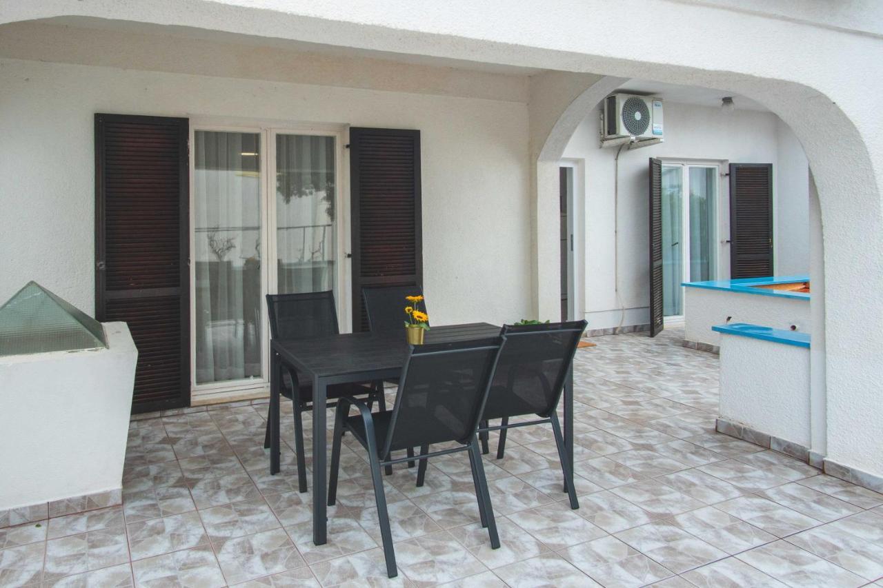 Ostaric Apartment Mandre Exterior foto